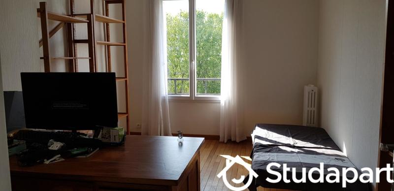 Chambre - 11 m² - 1 pièce