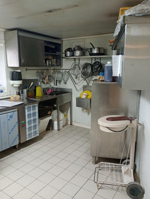 Fonds de commerce - 300 m²