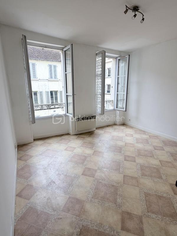 Studio - 24 m² - 1 pièce