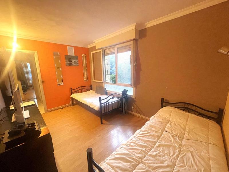 Appartement - 93 m² - 5 pièces