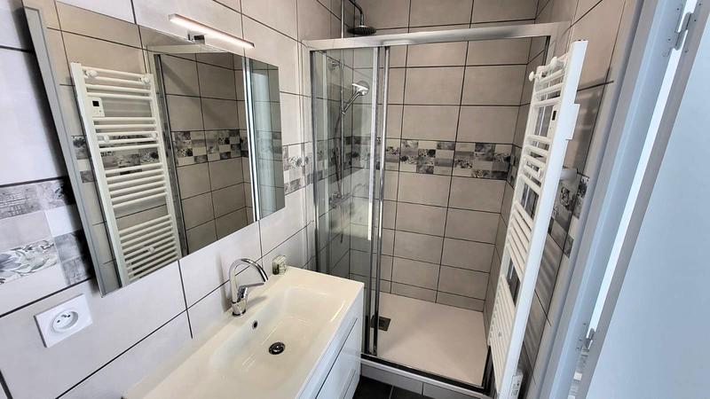 Immeuble mixte - 392 m² - 11 pièces