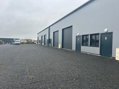 Local commercial - 1 300 m²