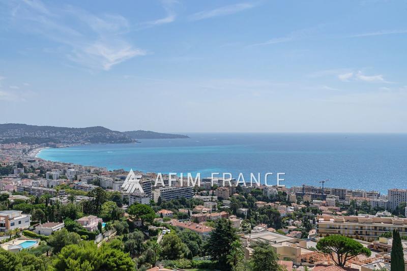 Appartement - 205 m² - 6 pièces