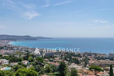 Appartement - 205 m² - 6 pièces