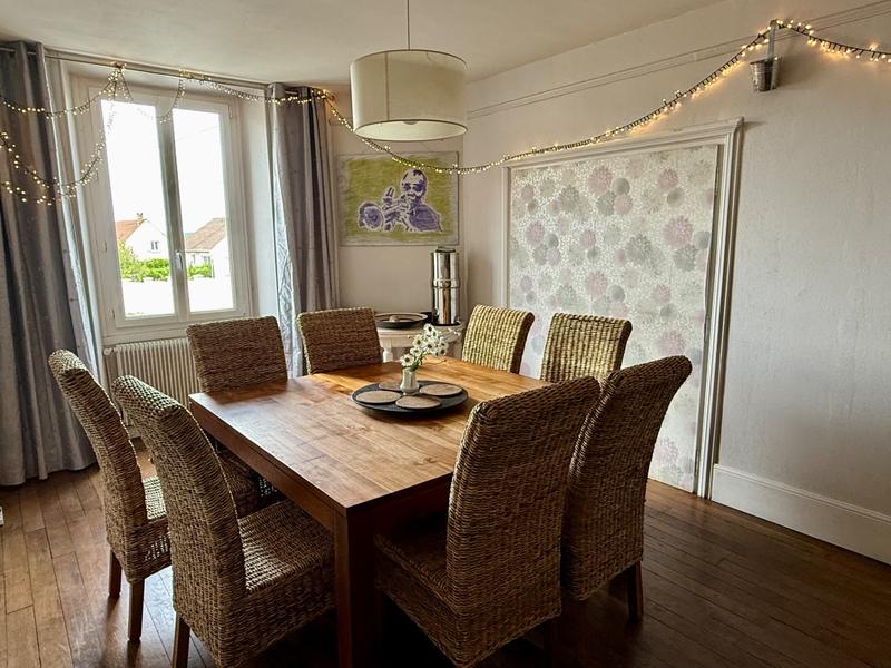 Maison - 183 m² - 7 pièces