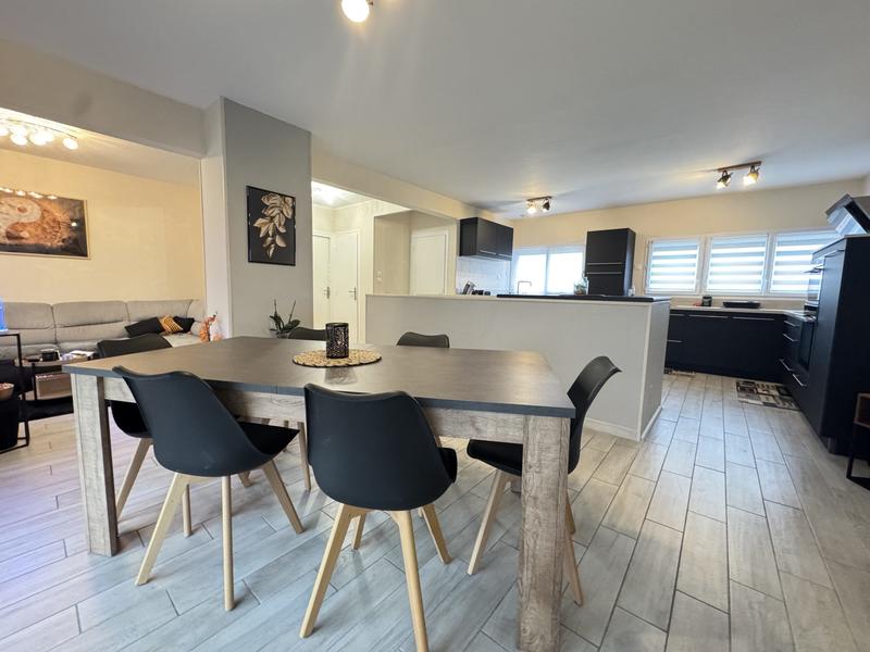 Maison - 98 m² - 4 pièces