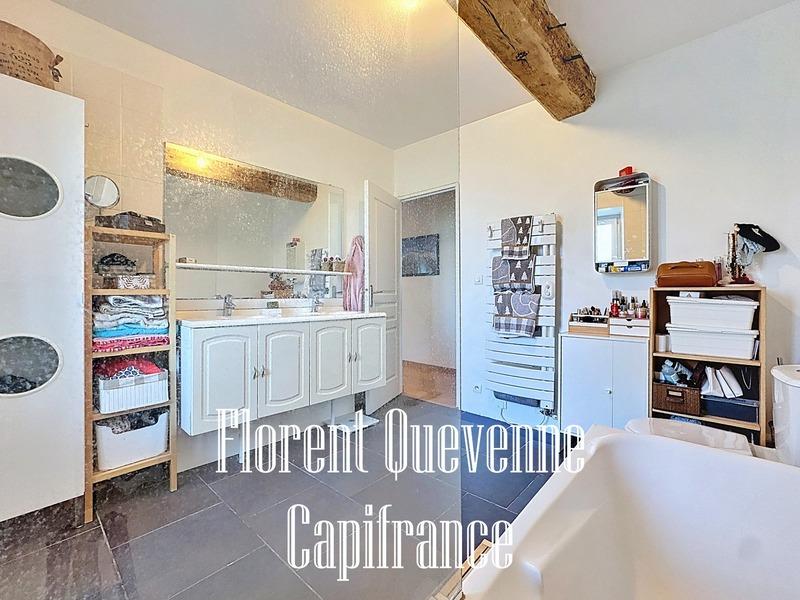 Maison en pierre - 142 m² - 7 pièces