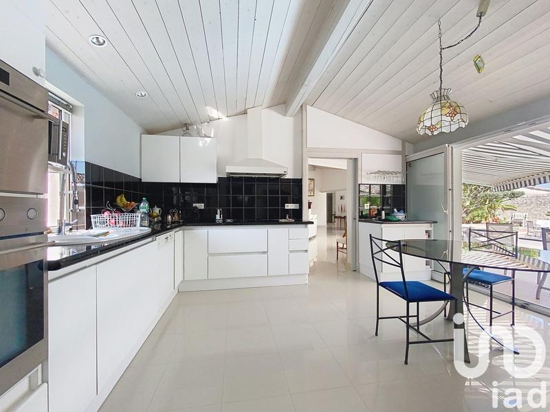 Maison de maîtres - 196 m² - 7 pièces