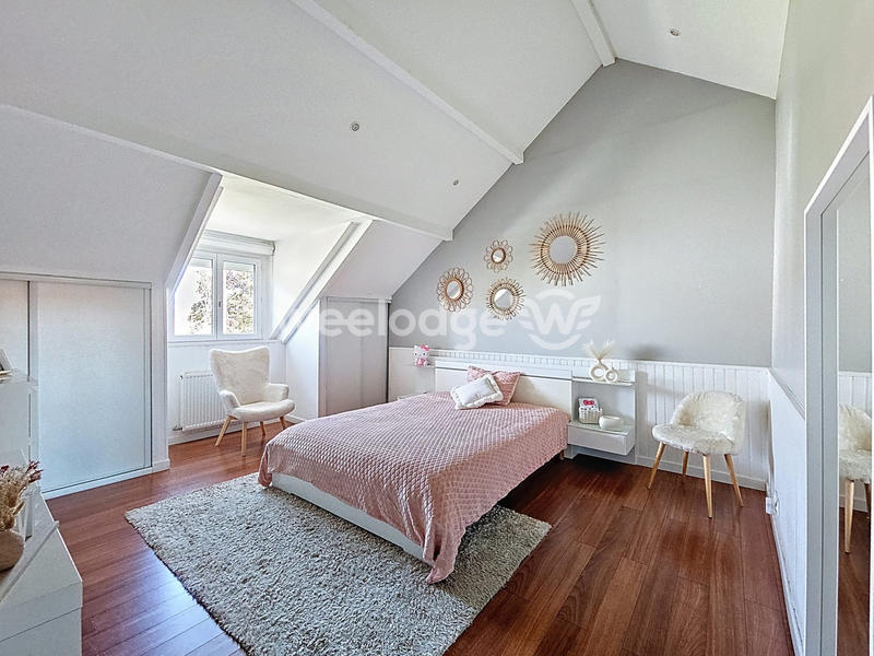 Maison - 165 m² - 7 pièces