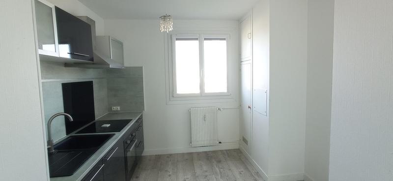 Appartement - 80 m² - 4 pièces