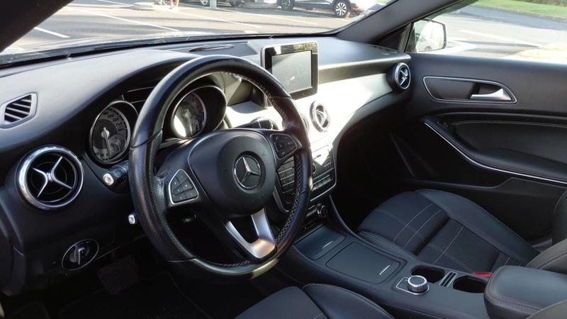 Mercedes Classe Gla 200 d 136 7g-Dct Business Executive - Automatique