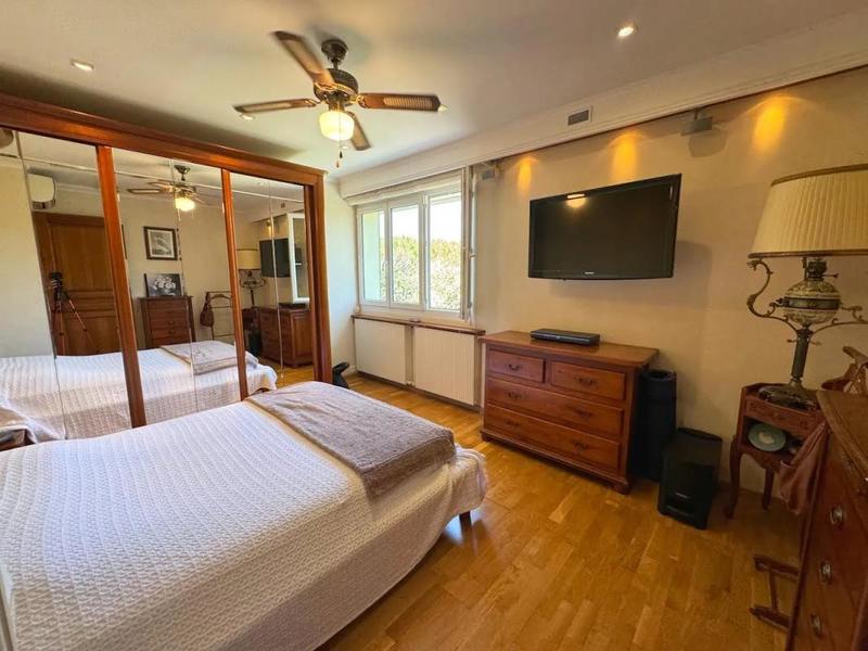 Villa - 275 m² - 9 pièces