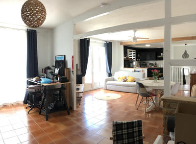 Maison - 121 m² - 6 pièces