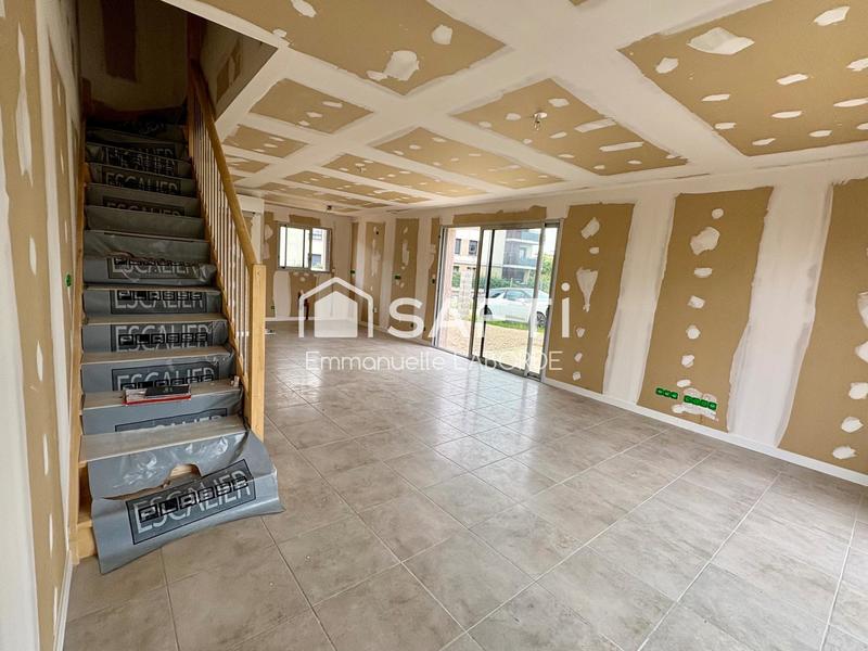 Maison - 90 m² - 4 pièces