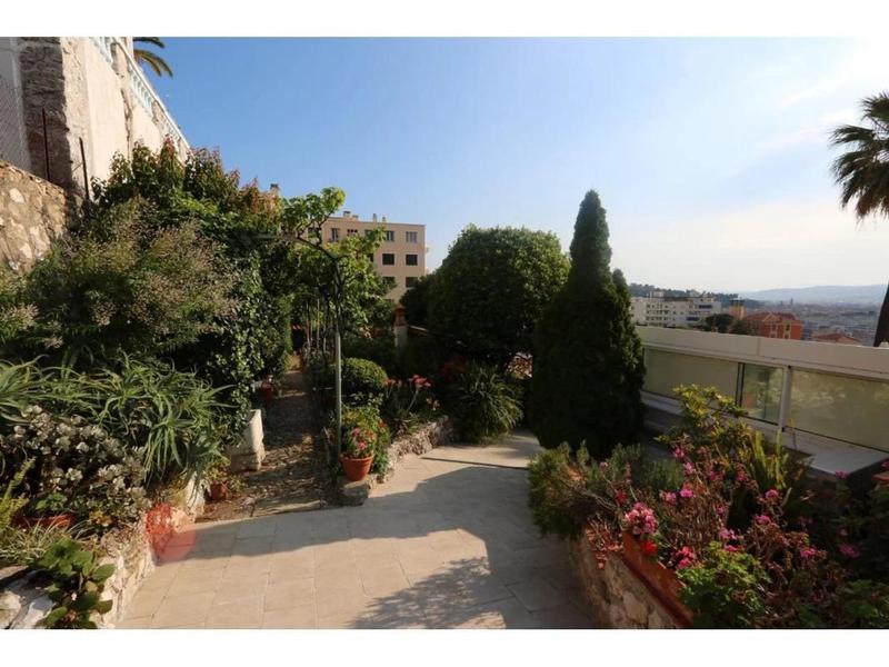 Villa - 90 m² - 2 pièces