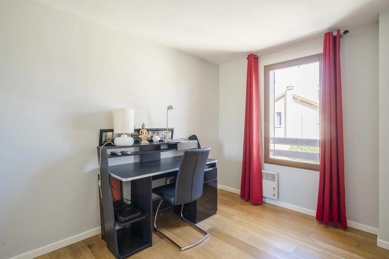 Maison - 92 m² - 5 pièces