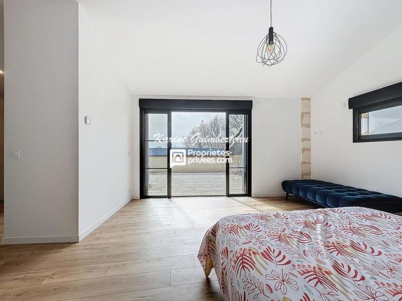 Loft - 215 m² - 6 pièces