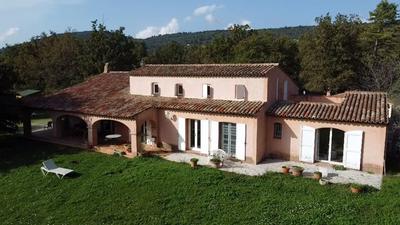 Maison - 284 m² - 7 pièces