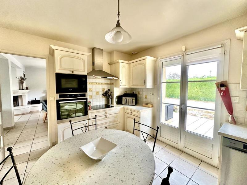 Maison - 185 m² - 7 pièces