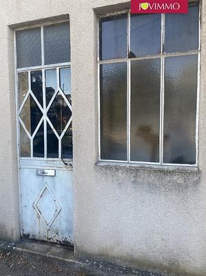 Magasins - 300 m² - 4 pièces