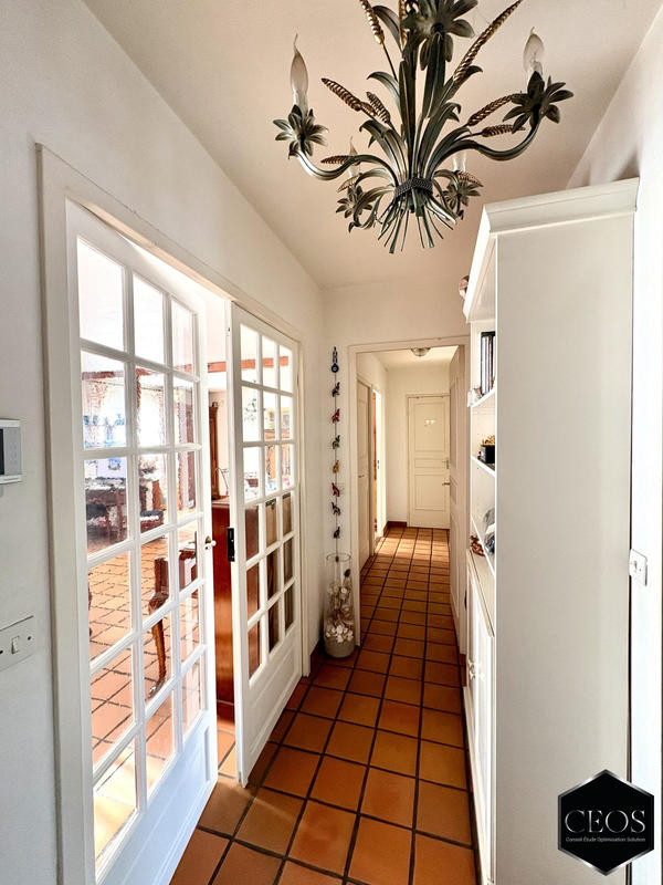 Maison - 180 m² - 8 pièces