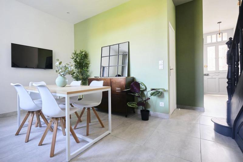 Maison - 121 m² - 6 pièces