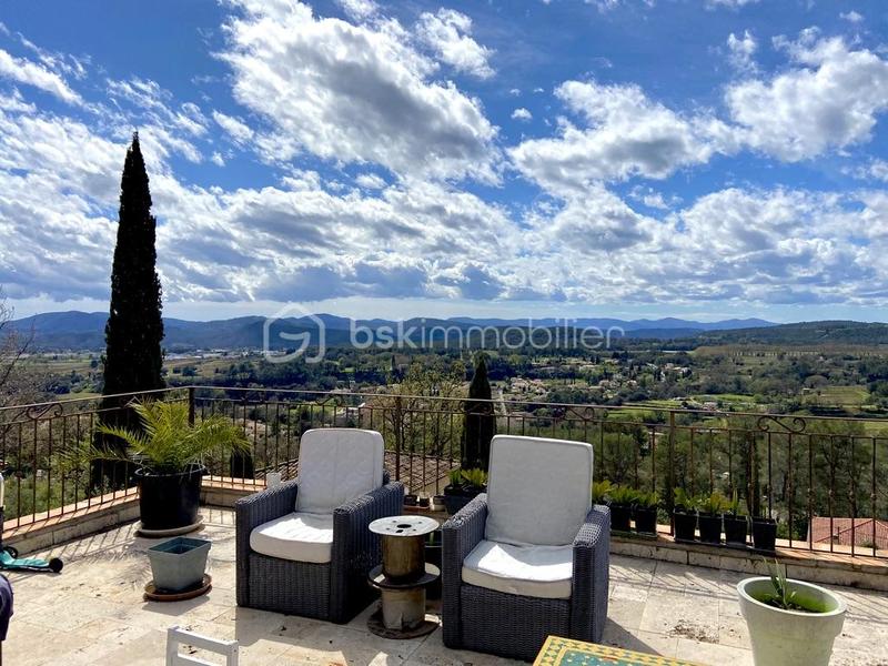 Demeure - 272 m² - 10 pièces