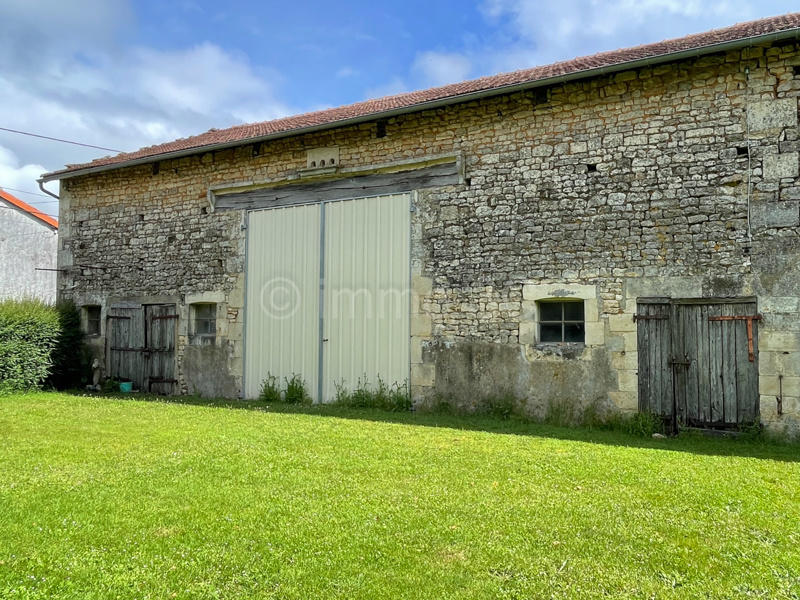 Maison en pierre - 105 m² - 4 pièces