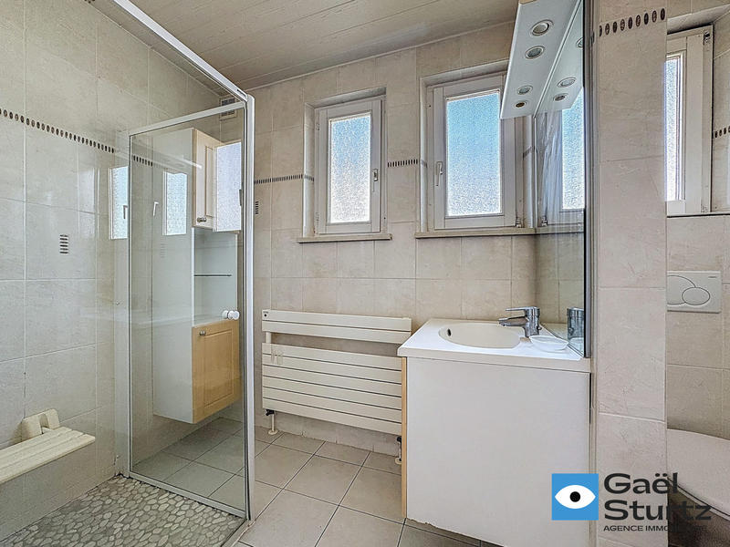 Maison - 182 m² - 8 pièces