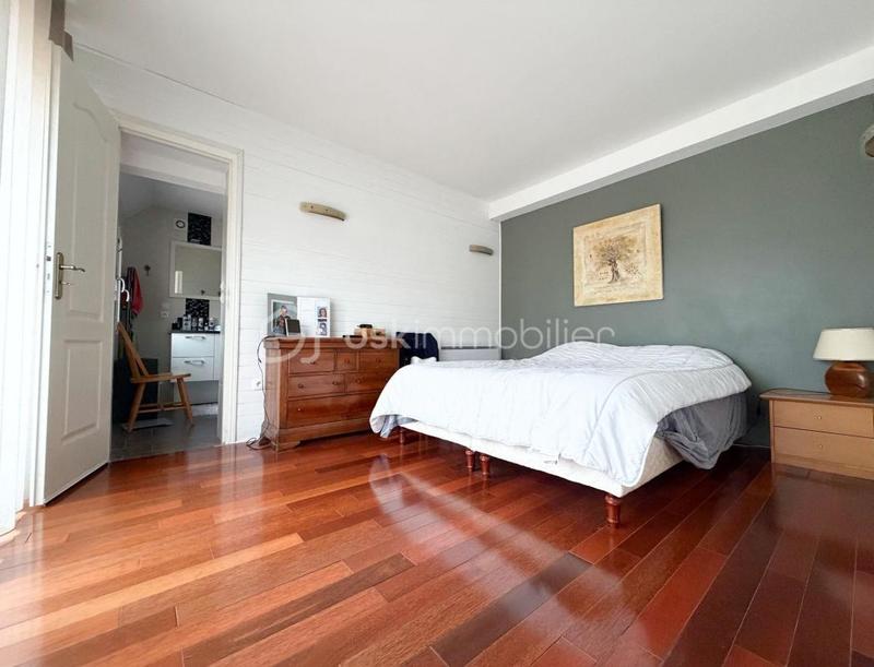 Maison - 150 m² - 8 pièces