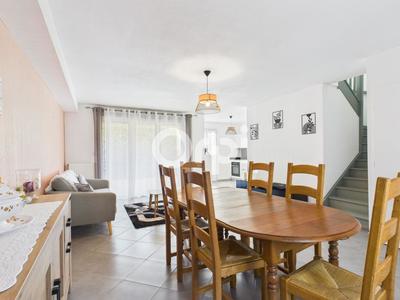 Maison - 84 m² - 4 pièces