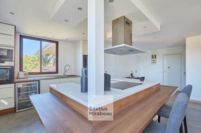 Appartement - 110 m² - 5 pièces