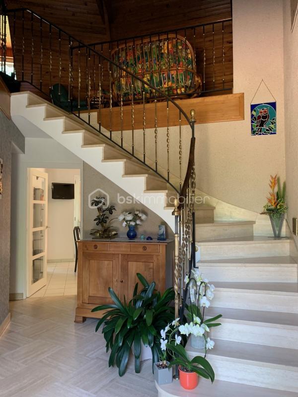 Maison traditionnelle - 206 m² - 7 pièces