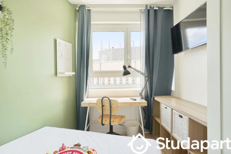 Chambre - 12 m² - 1 pièce