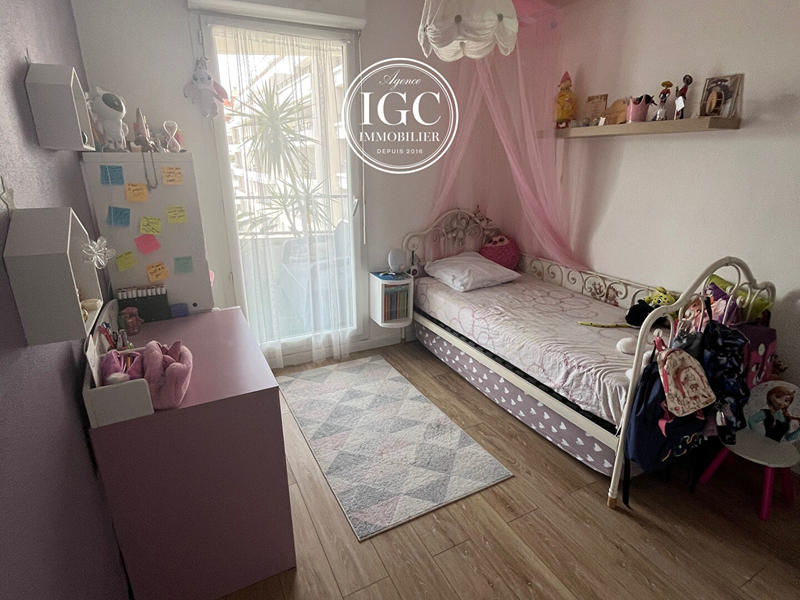 Appartement - 85 m² - 4 pièces