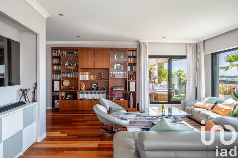 Duplex - 239 m² - 7 pièces