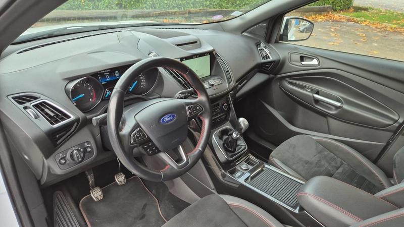Ford Kuga II 1.5 EcoBoost 150 St-Line - 5 places
