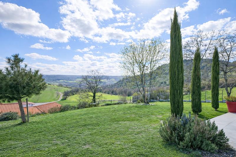 Villa - 209 m² - 6 pièces