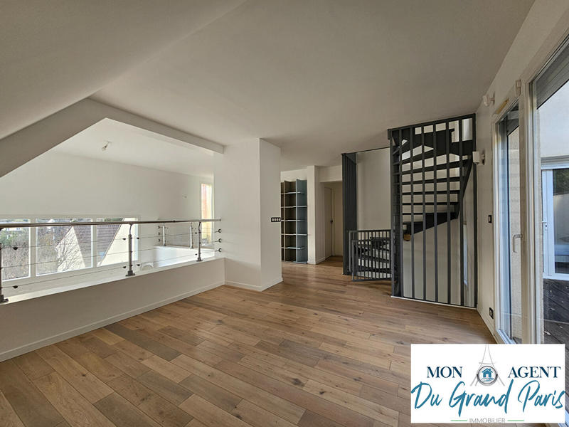 Maison - 185 m² - 7 pièces