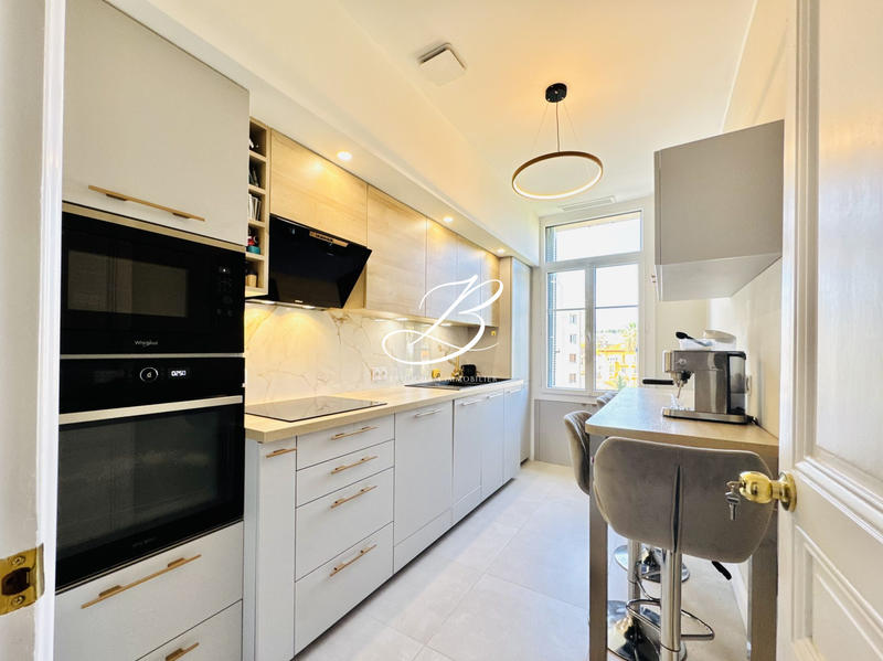 Appartement - 83 m² - 4 pièces