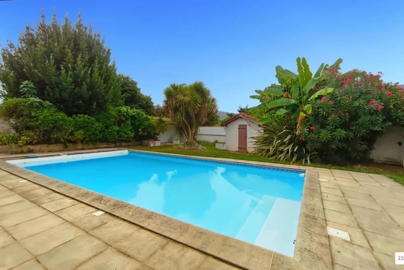 Propriété - 277 m² - 6 pièces