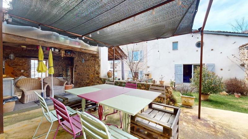 Maison - 240 m² - 5 pièces