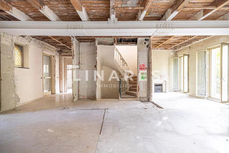 Hôtel particulier - 330 m² - 8 pièces