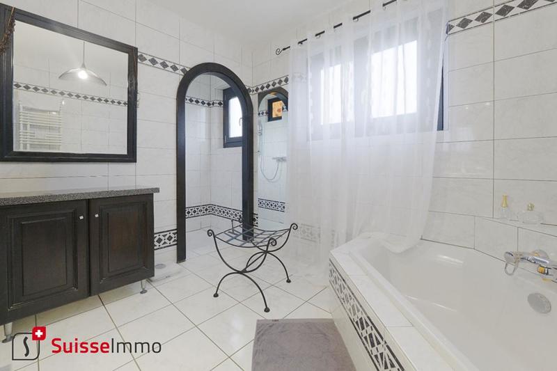 Maison - 182 m² - 5 pièces