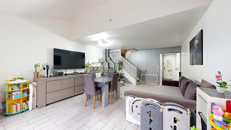 Maison - 88 m² - 6 pièces