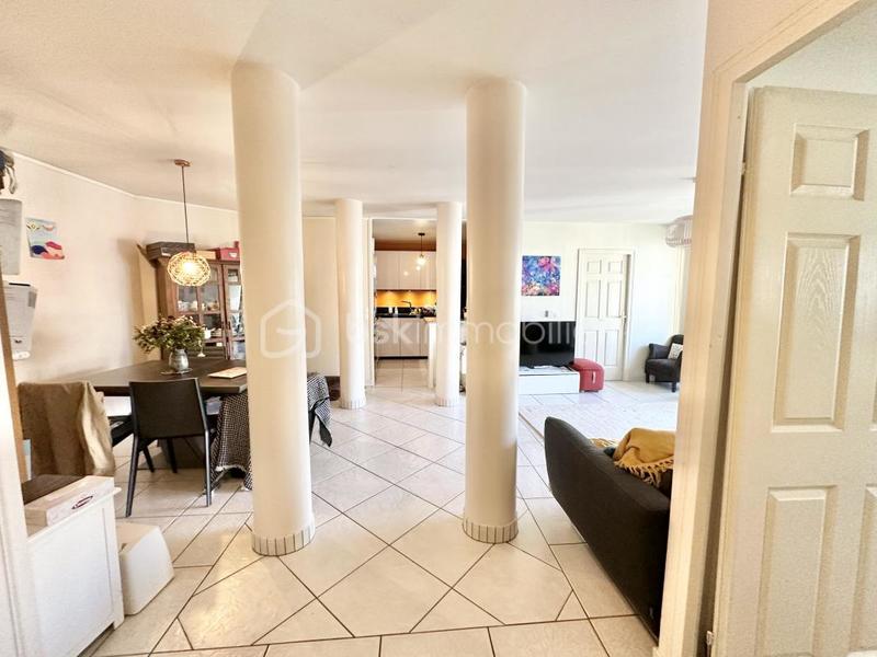 Appartement - 101 m² - 5 pièces