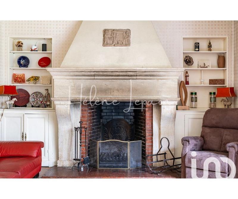 Maison - 240 m² - 10 pièces