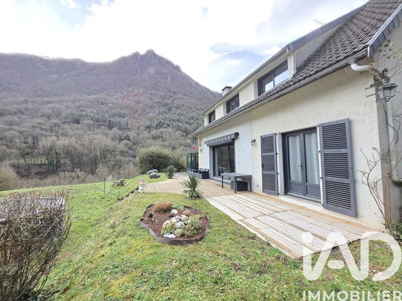 Maison - 186 m² - 6 pièces