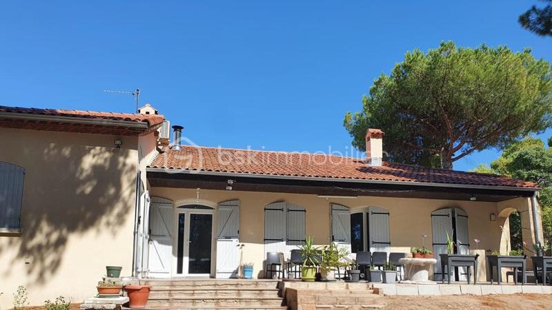 Maison - 214 m² - 8 pièces