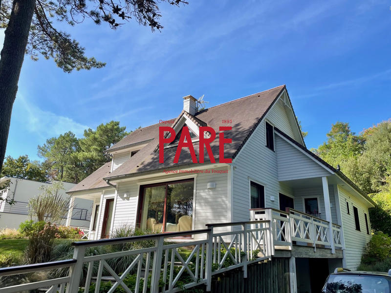 Maison - 167 m² - 8 pièces